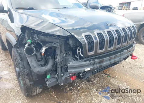 2016 Jeep Cherokee Trailhawk z USA, uszkodzony, nr VIN 1C4PJMBS4GW243691